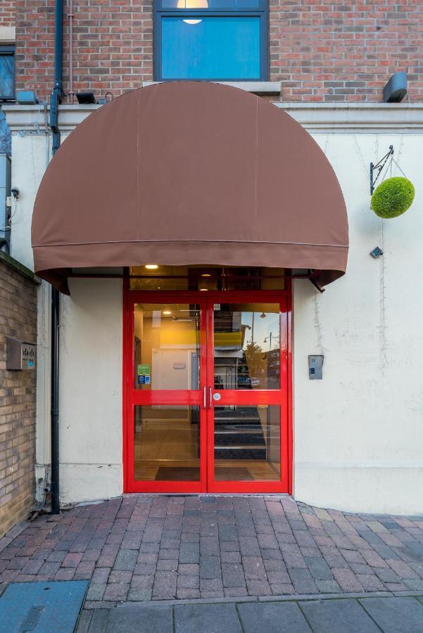 Mehfil Hotel Hillingdon Bagian luar foto