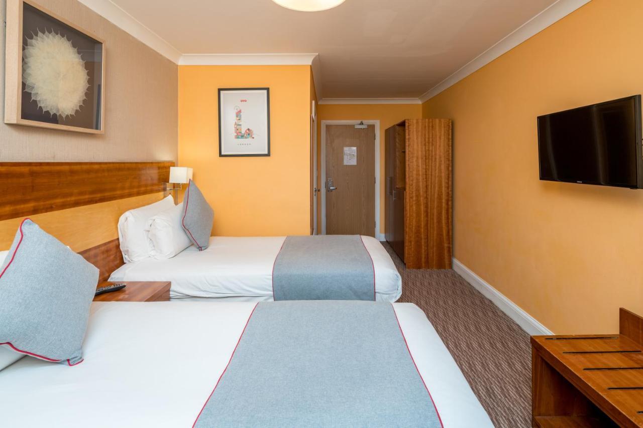 Mehfil Hotel Hillingdon Bagian luar foto
